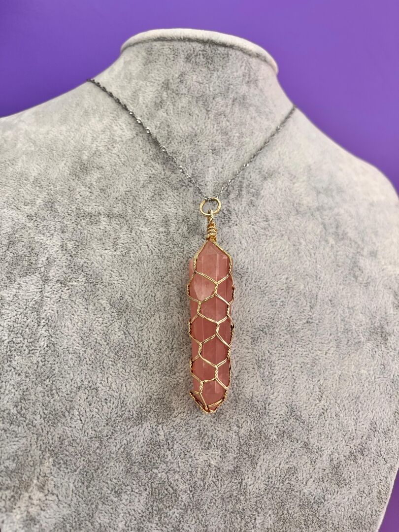 Tek Uçlu Kesim Pembe Kuvars Kolye - 